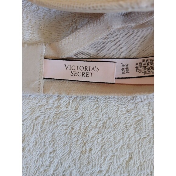Victoria's Secret Push-Up Bra Size 38DD padded underwire Beige Lace - Picture 6 of 8